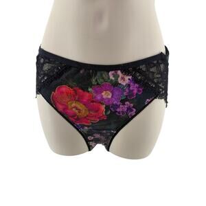 Soma Embraceable Hipster Panty with Enchanting Lace Women Medium